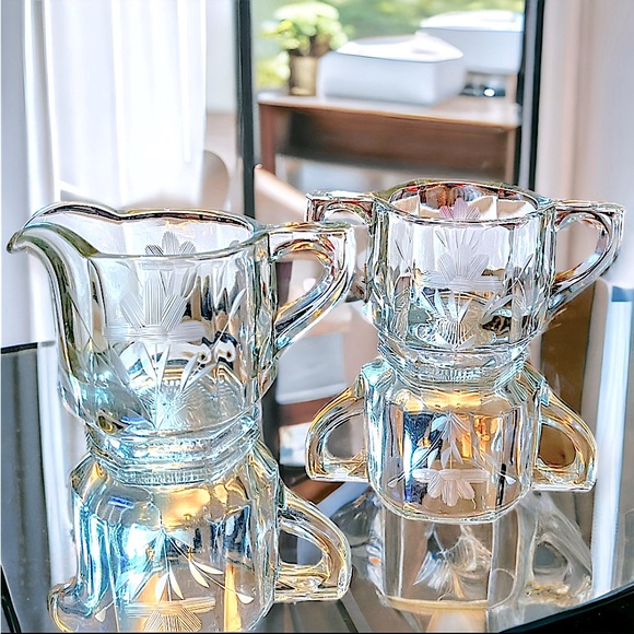 HEAVY CREAMER & SUGAR BOWL CLEAR cut GLASS ENGRAVED vintage HEISEY - Picture 2 of 8